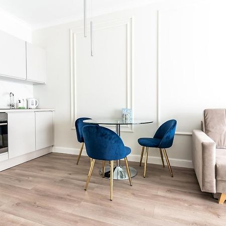 وارسو Apartamenty Mennica Residence - Golden Apartments المظهر الخارجي الصورة