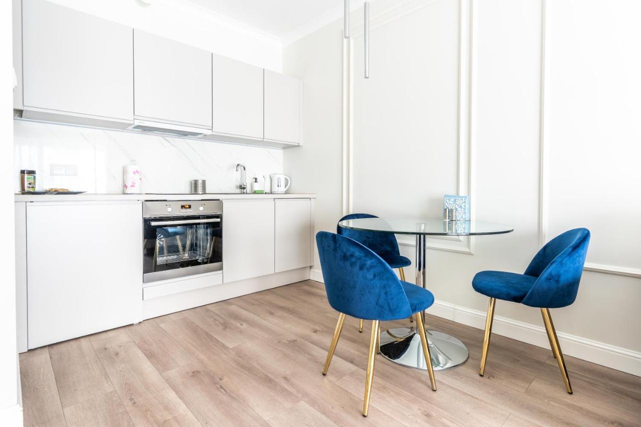وارسو Apartamenty Mennica Residence - Golden Apartments المظهر الخارجي الصورة